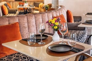 thumbnail: Restaurant