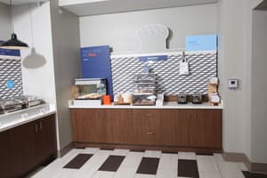 thumbnail: Breakfast area