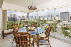 thumbnail: Dining room