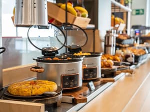 thumbnail: Breakfast area