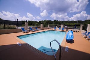 thumbnail: Pool