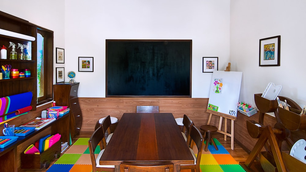 Children's play area - indoor