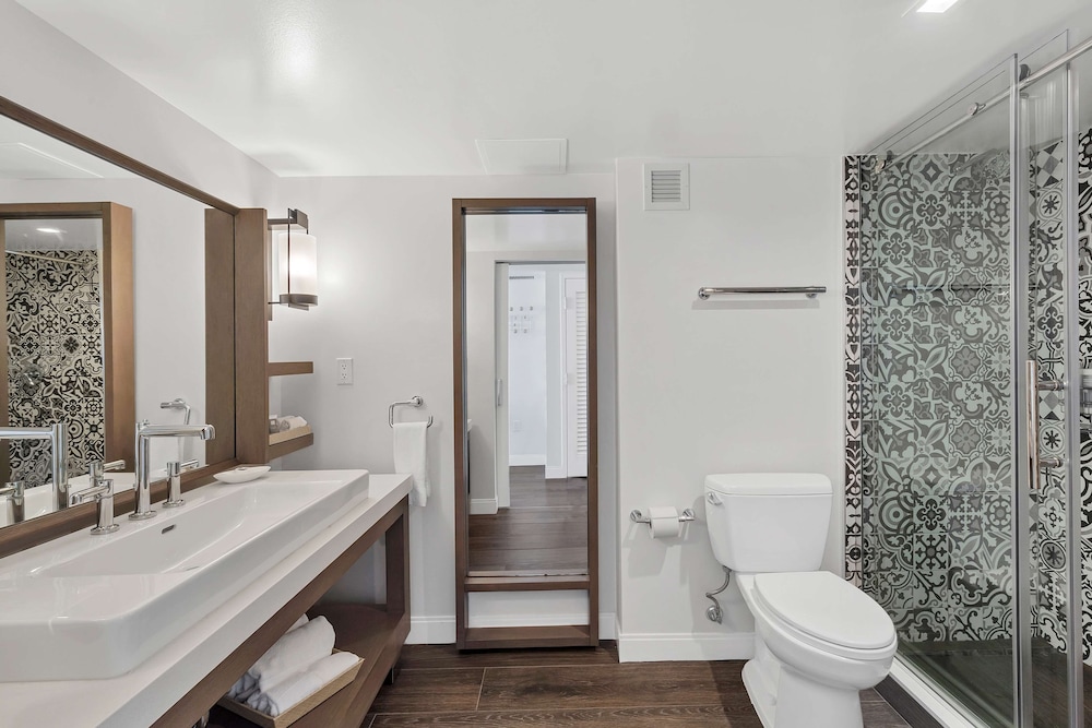 Bathroom shower