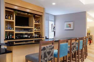 thumbnail: Bar (on property)