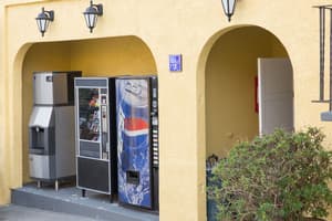thumbnail: Vending machine