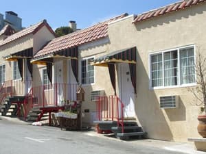 thumbnail: Exterior