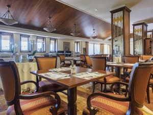 thumbnail: Restaurant