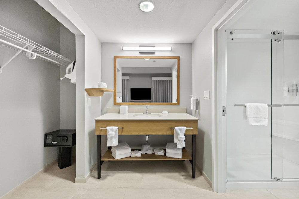 Bathroom shower