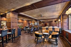 thumbnail: Bar (on property)