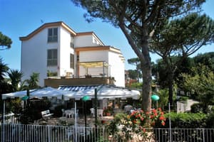 thumbnail: Exterior