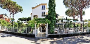 thumbnail: Exterior