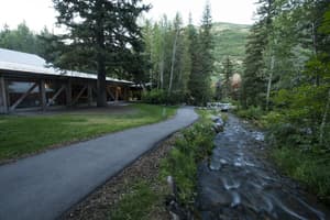 thumbnail: Property grounds