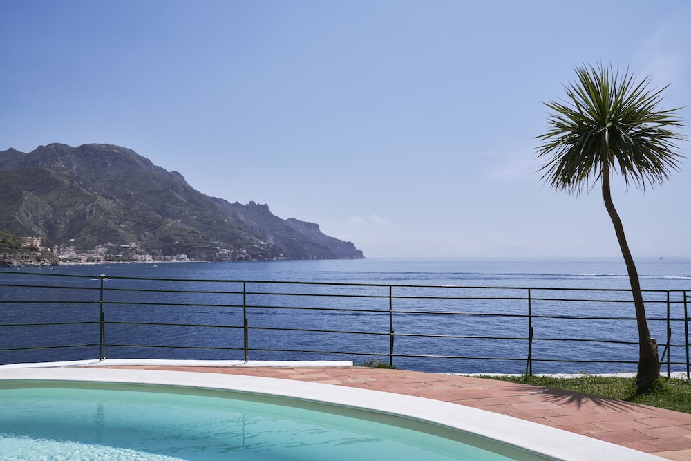 Rooftop pool
