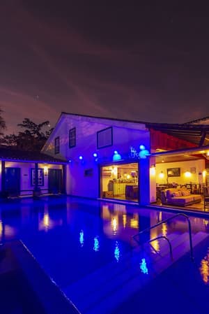 thumbnail: Outdoor pool
