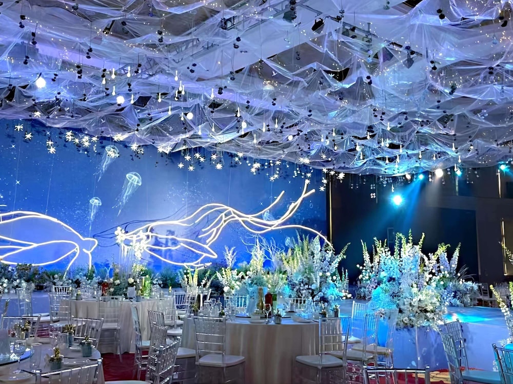 Indoor wedding