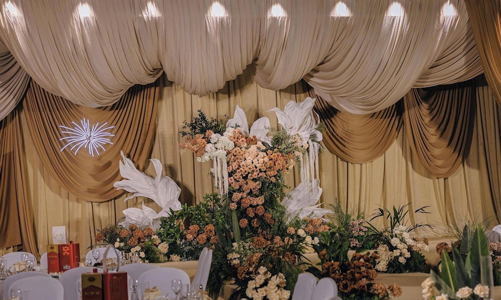 Indoor wedding