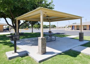 thumbnail: BBQ/picnic area