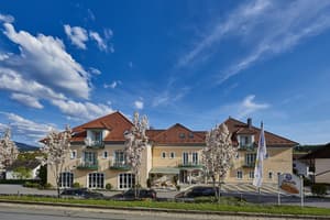 thumbnail: Exterior