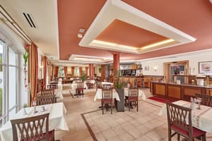 thumbnail: Breakfast area