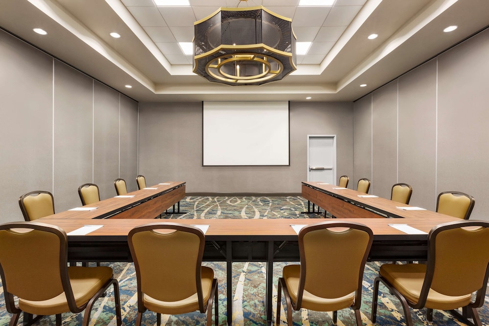 Meeting facility