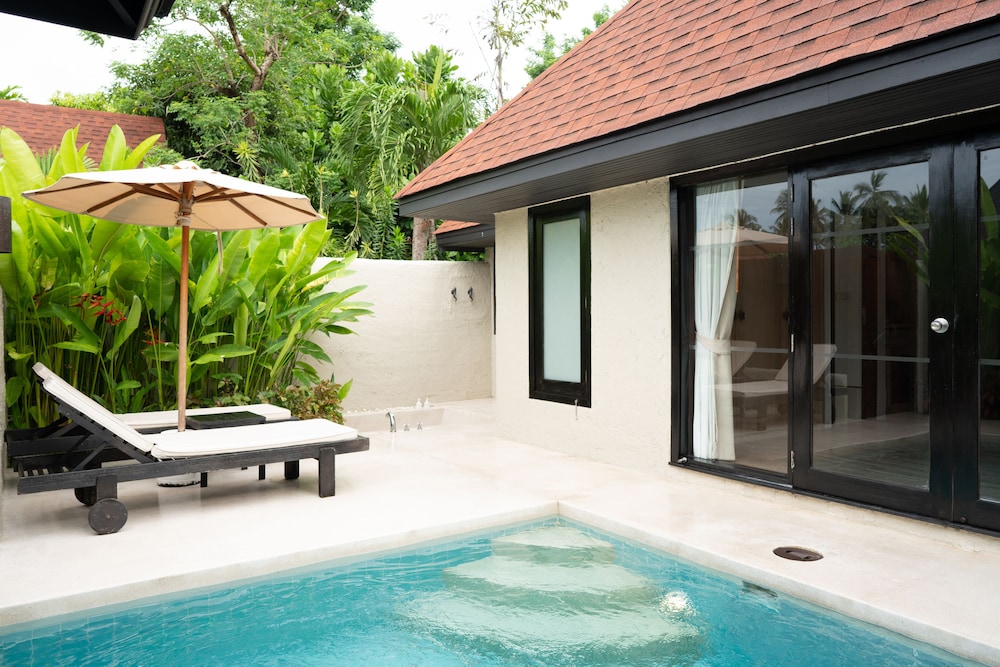 Private pool