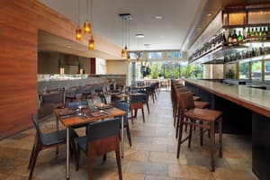 thumbnail: Bar (on property)