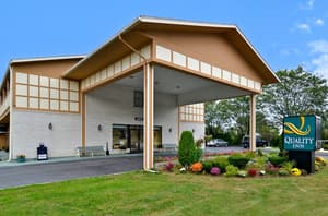 thumbnail: Front of property