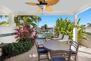 thumbnail: Balcony view