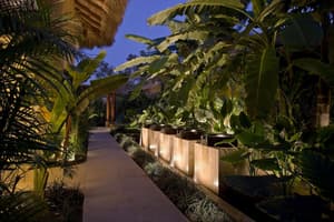 thumbnail: Exterior