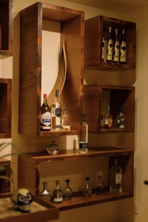 thumbnail: Bar (on property)