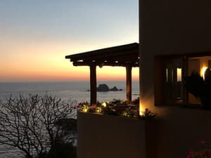 thumbnail: Bar (on property)