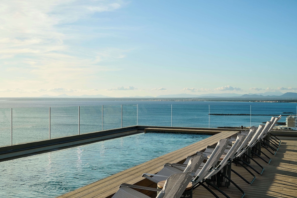 Rooftop pool