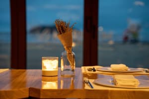 thumbnail: Restaurant