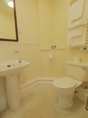 thumbnail: Bathroom