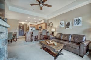 thumbnail: Living room