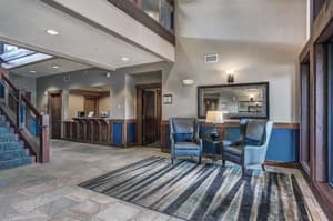 thumbnail: Lobby sitting area