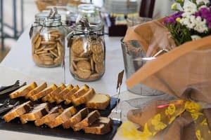 thumbnail: Breakfast area