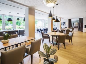 thumbnail: Restaurant