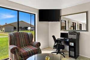 thumbnail: Business center