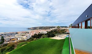 thumbnail: Balcony view