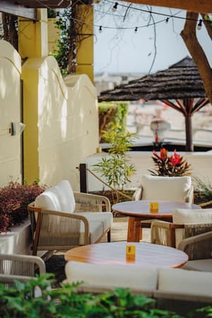 thumbnail: Bar (on property)