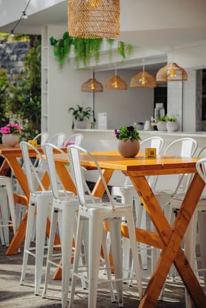 thumbnail: Bar (on property)