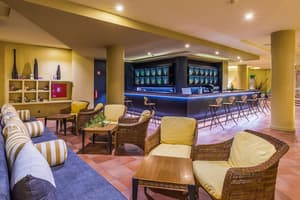 thumbnail: Bar (on property)