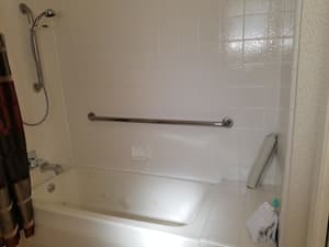thumbnail: Jetted tub