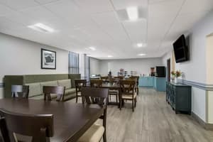 thumbnail: Breakfast area