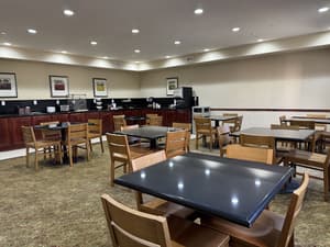thumbnail: Breakfast area