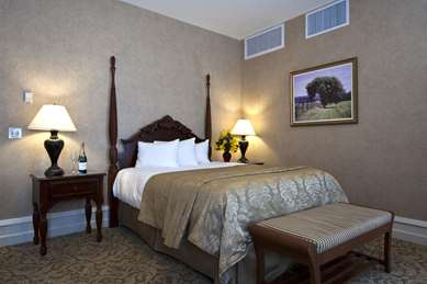 Guest Room,Bed,On-Site