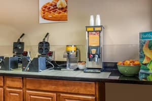 thumbnail: Breakfast area