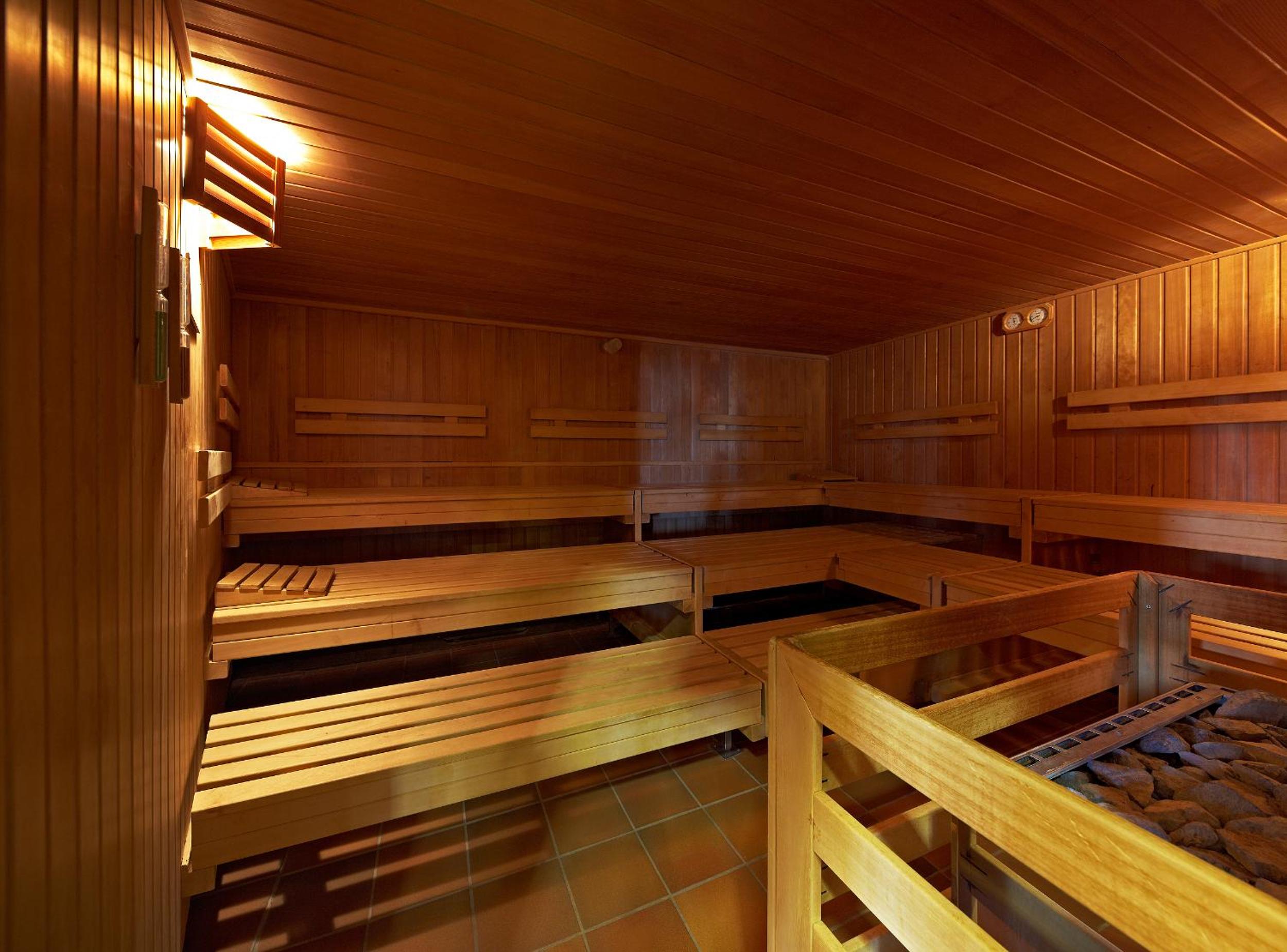 Swimming pool-spa
