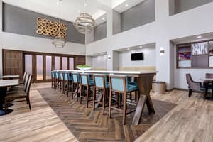 thumbnail: Breakfast area